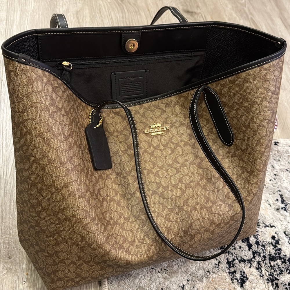 Coach Micro city tote